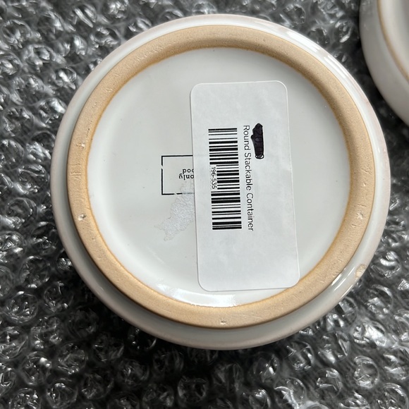 NWT Round Stackable Containers - Picture 5 of 6